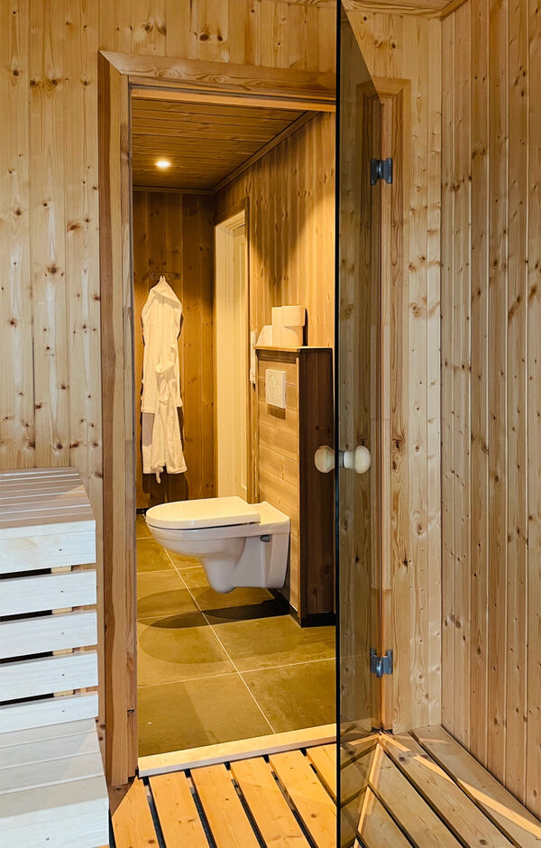 femtini-vakantiehuis-sauna-bad